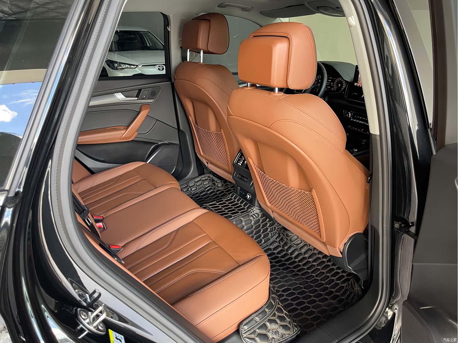 Audi Q5L, 2022 21