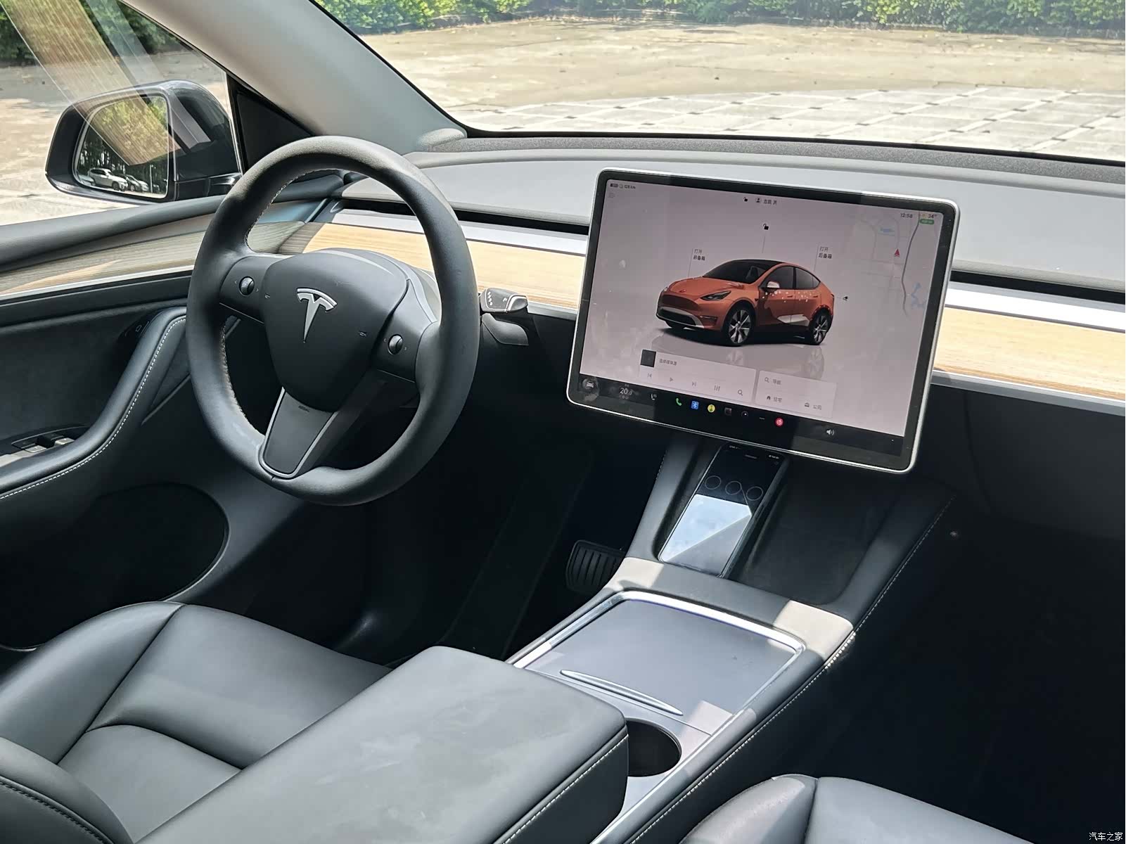 Tesla Model Y, 2022 12