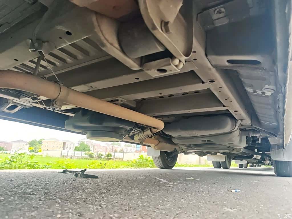 Maxus V80, 2023 17