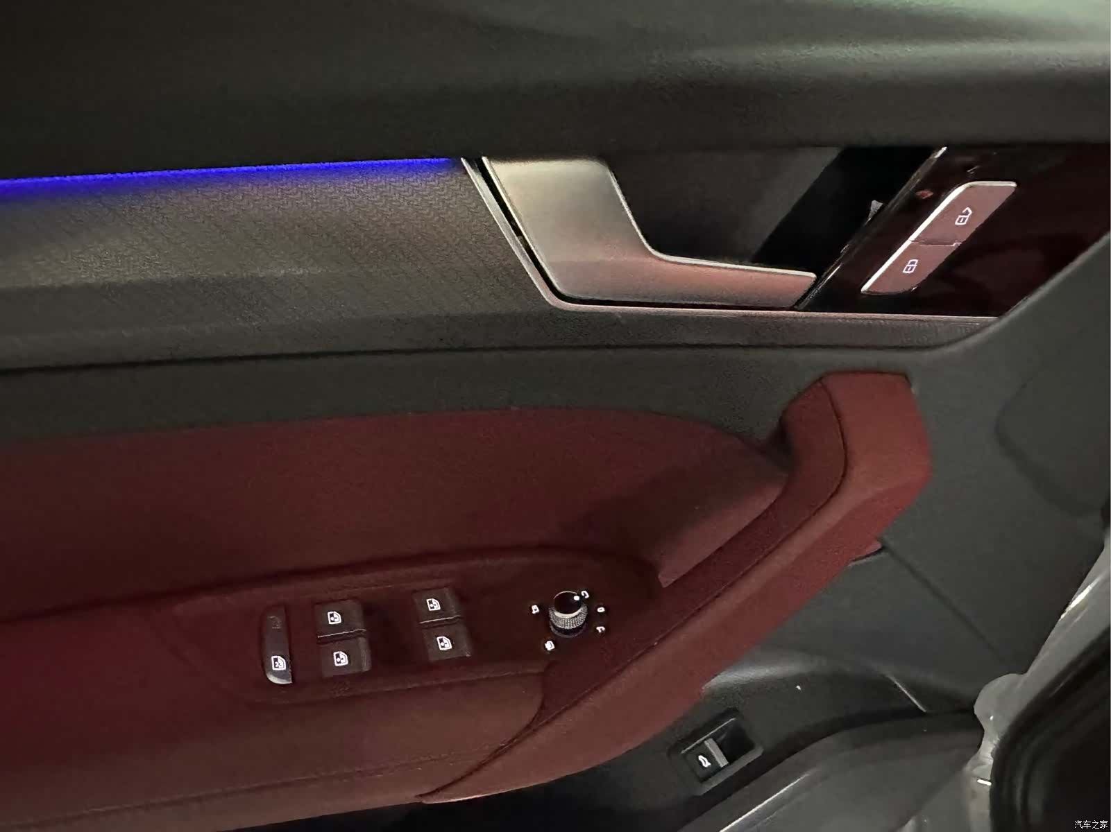 Audi Q5L, 2026 11