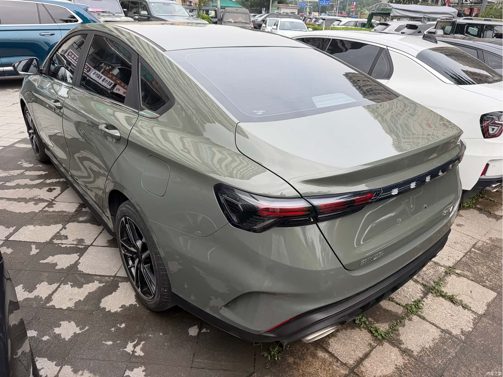 Geely Binray, 2022 6