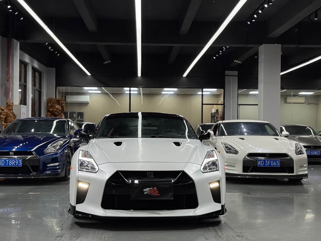 Nissan GT-R