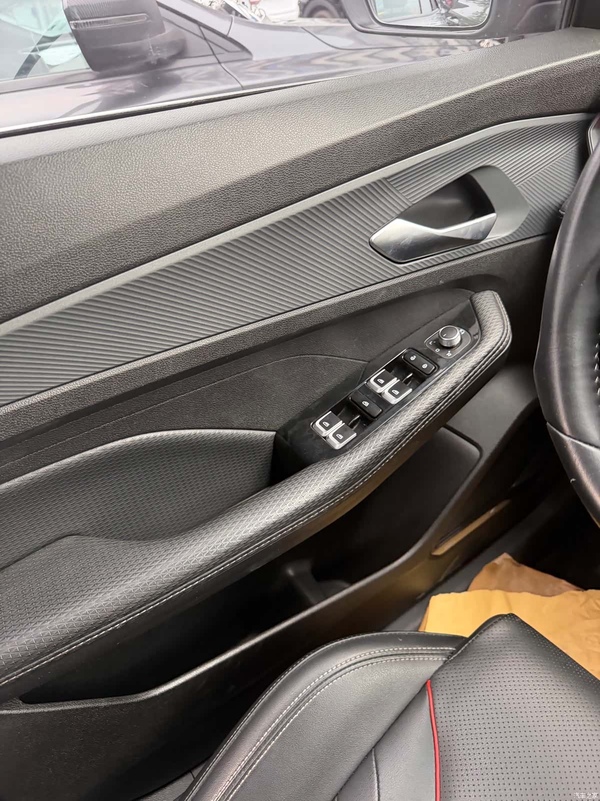 Geely Binray, 2022 13