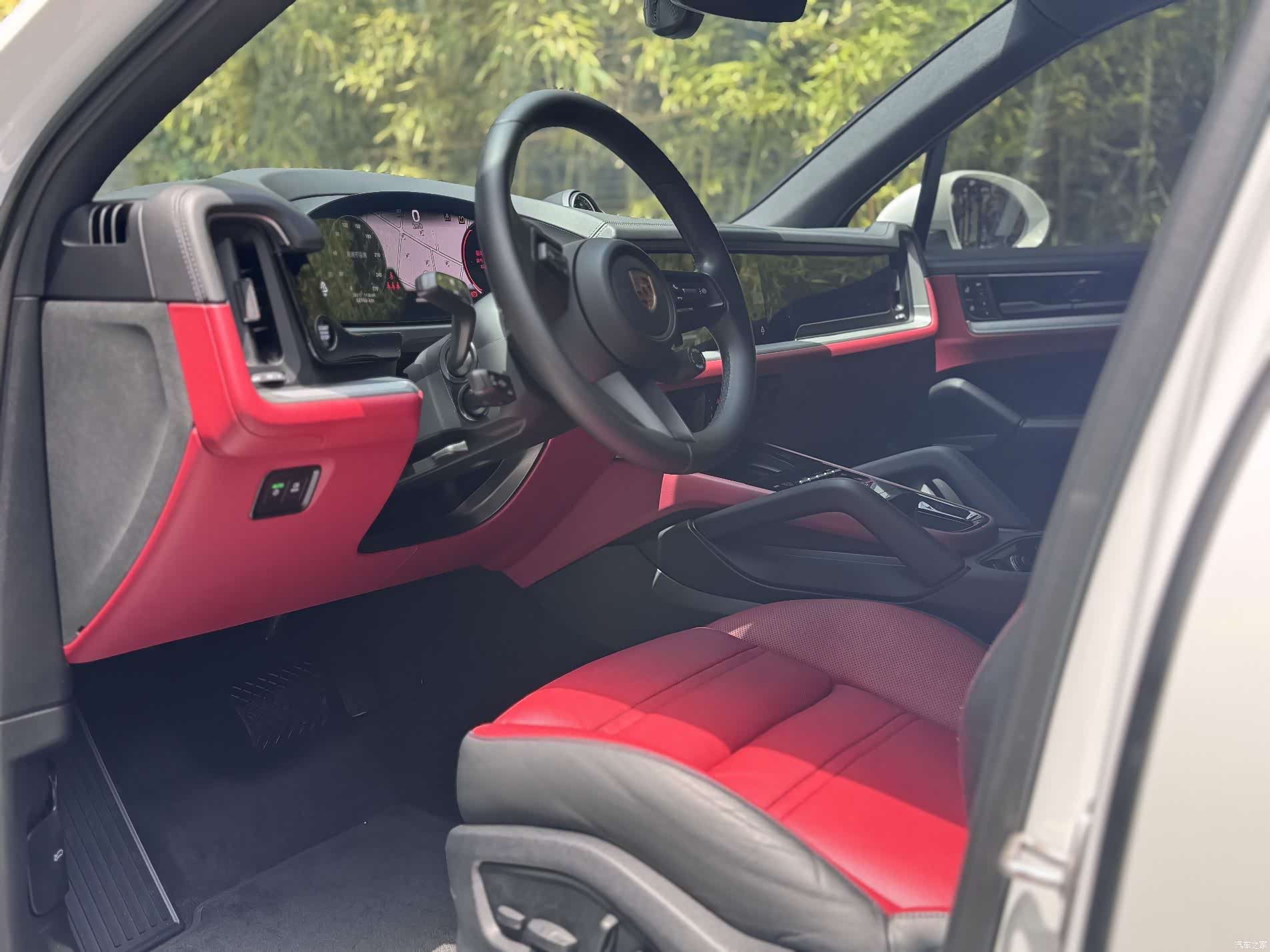 Porsche Cayenne, 2024 4
