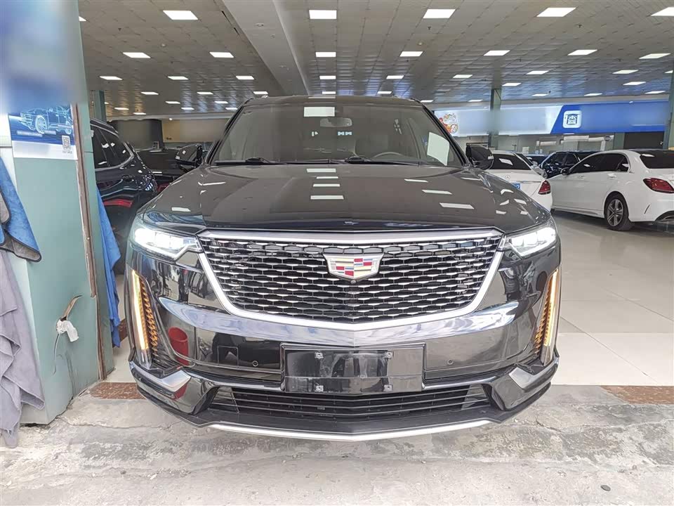 Cadillac XT6