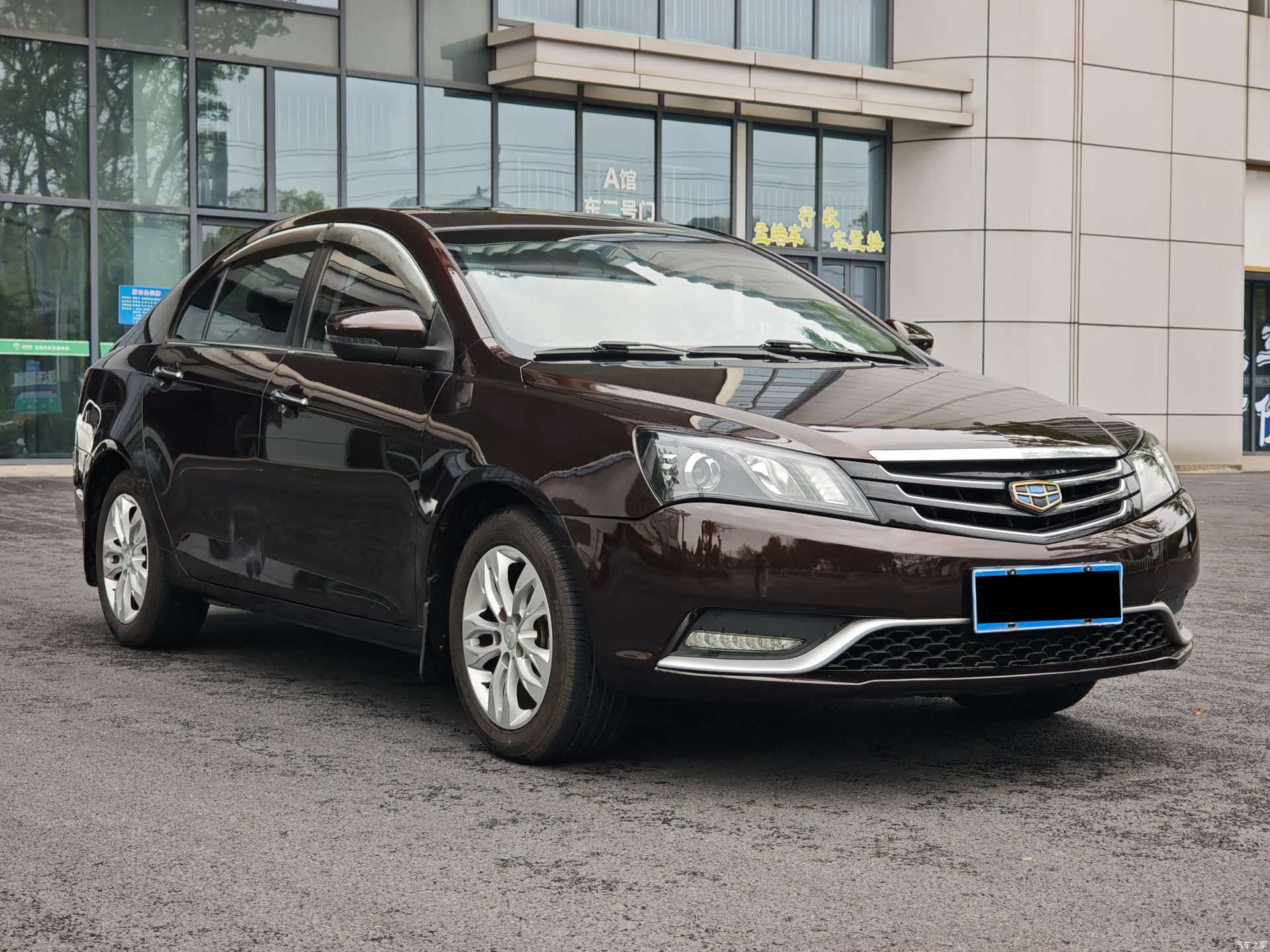 Geely Emgrand, 2015 3