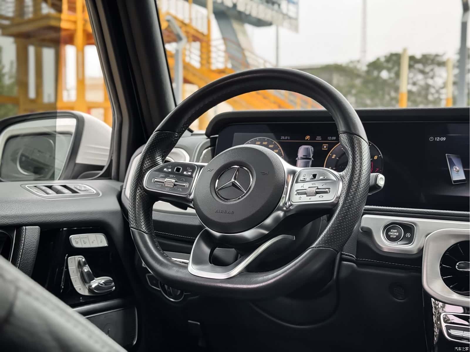 Mercedes-Benz G-Class, 2019 12