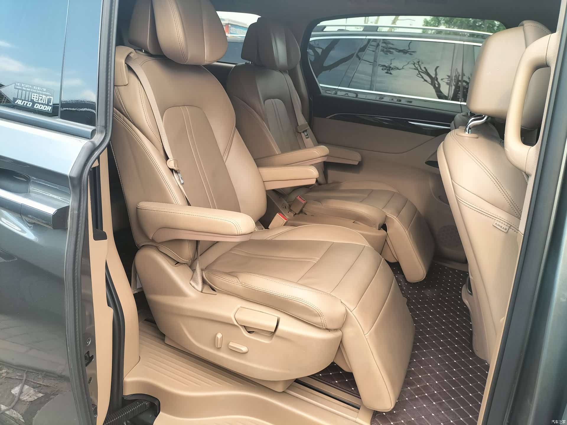 Buick GL8, 2018 6
