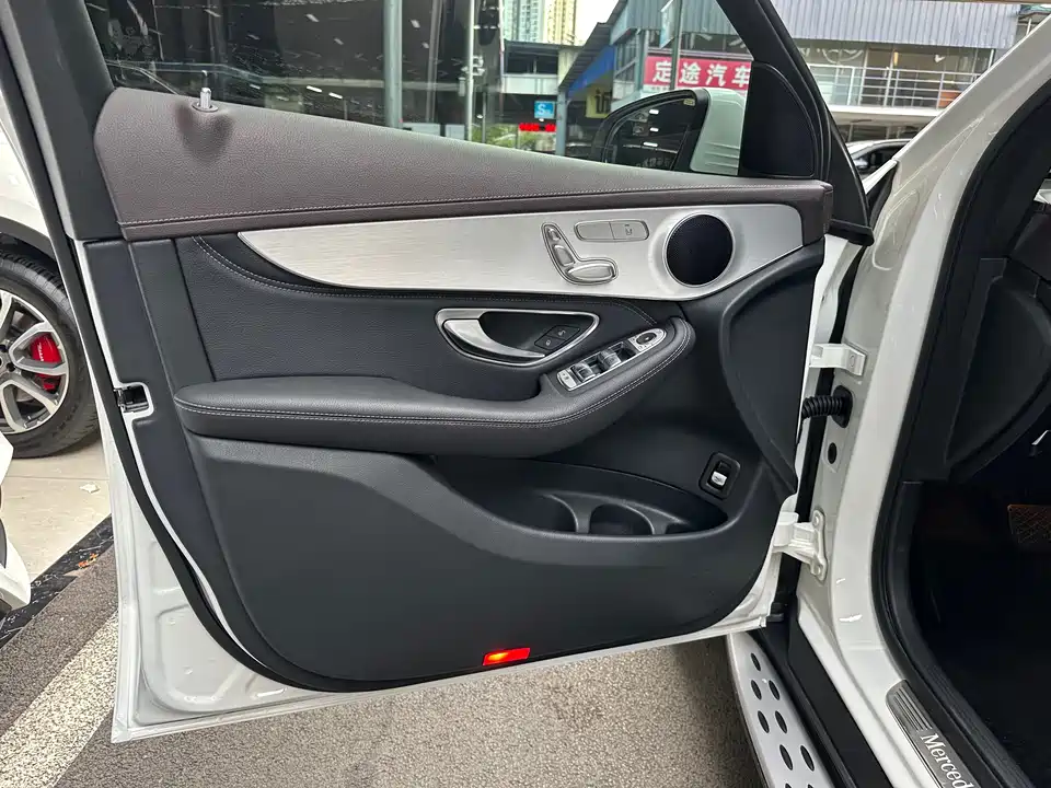 Mercedes-Benz GLC Mercedes-Benz GLC