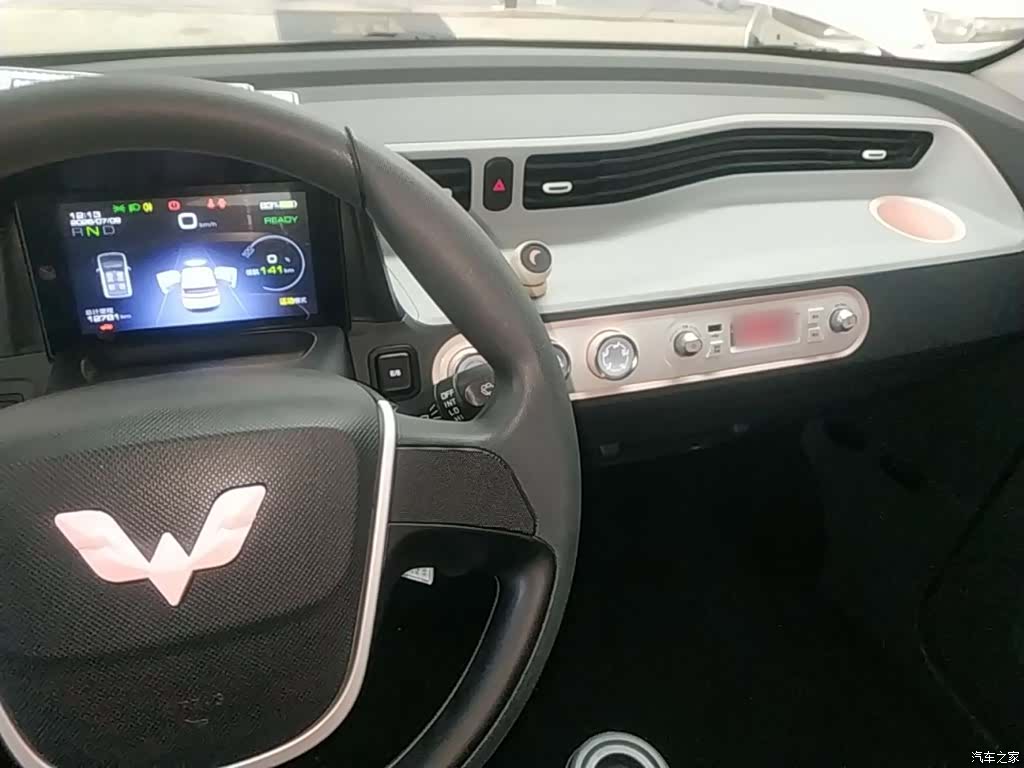 Wuling MINIEV, 2021 10