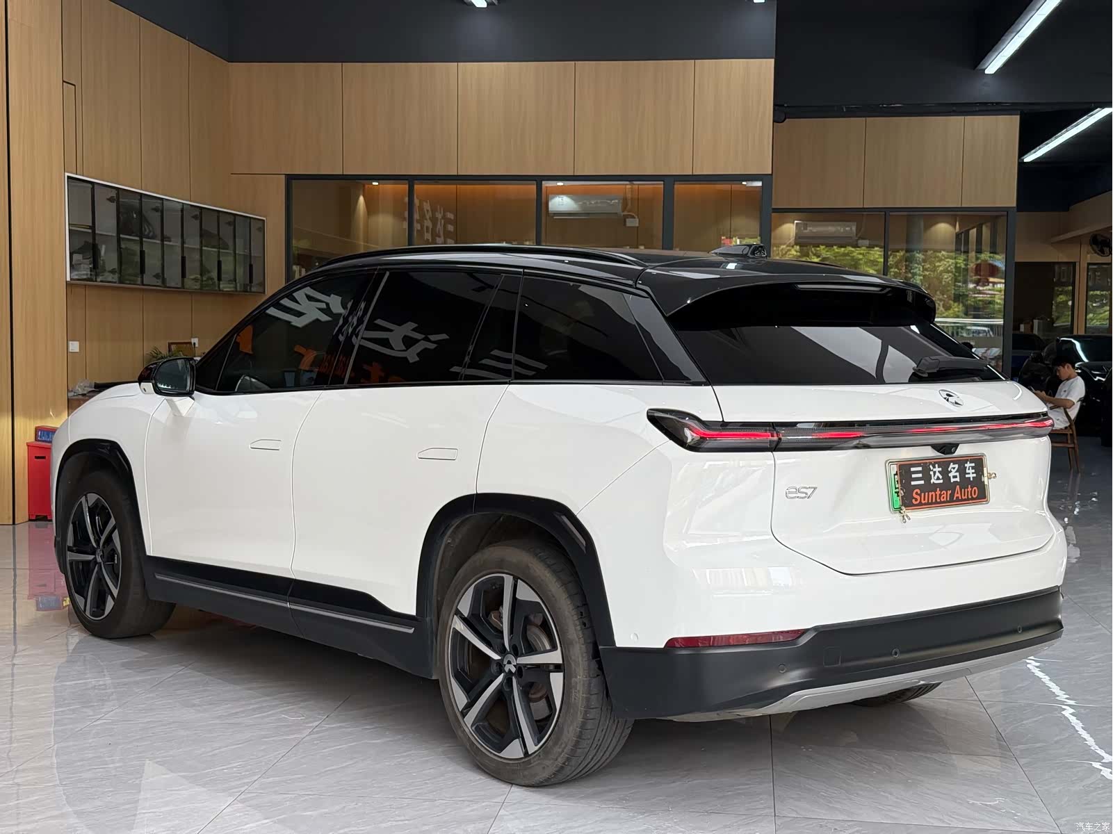 NIO ES7, 2022 4