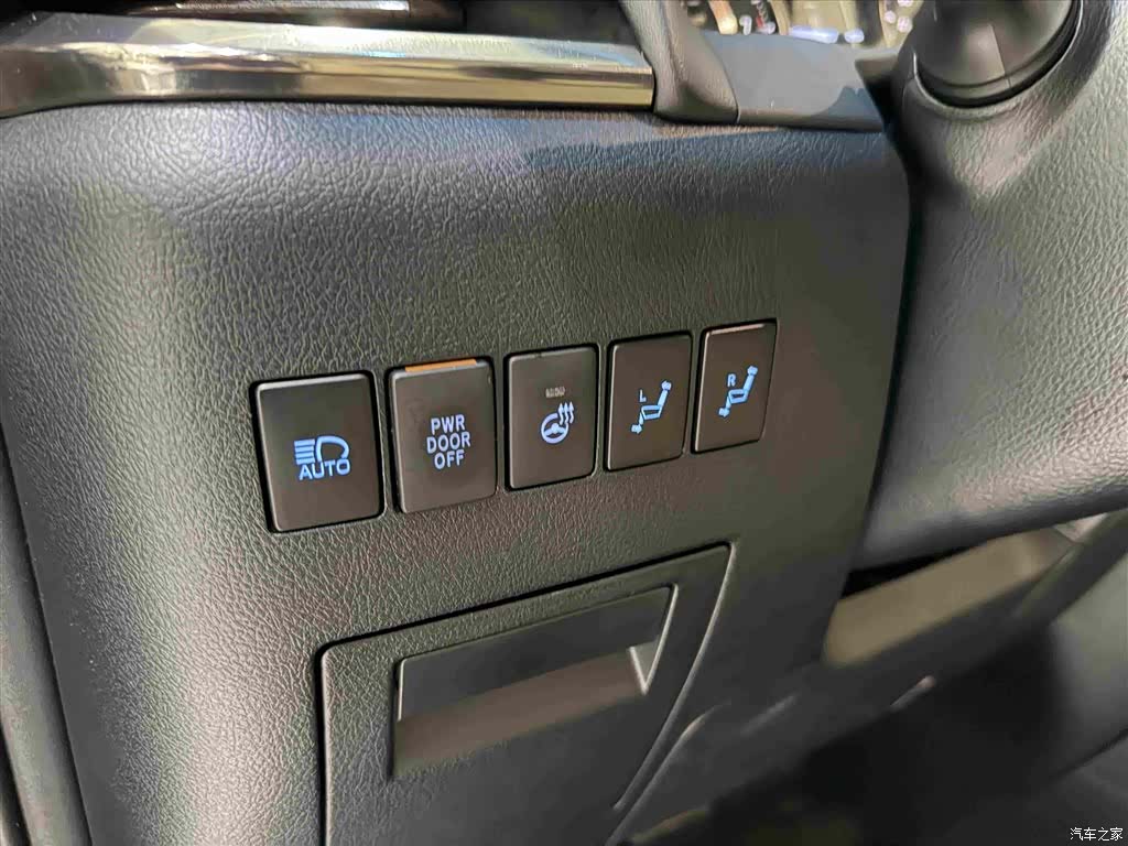 Toyota Alphard, 2019 19
