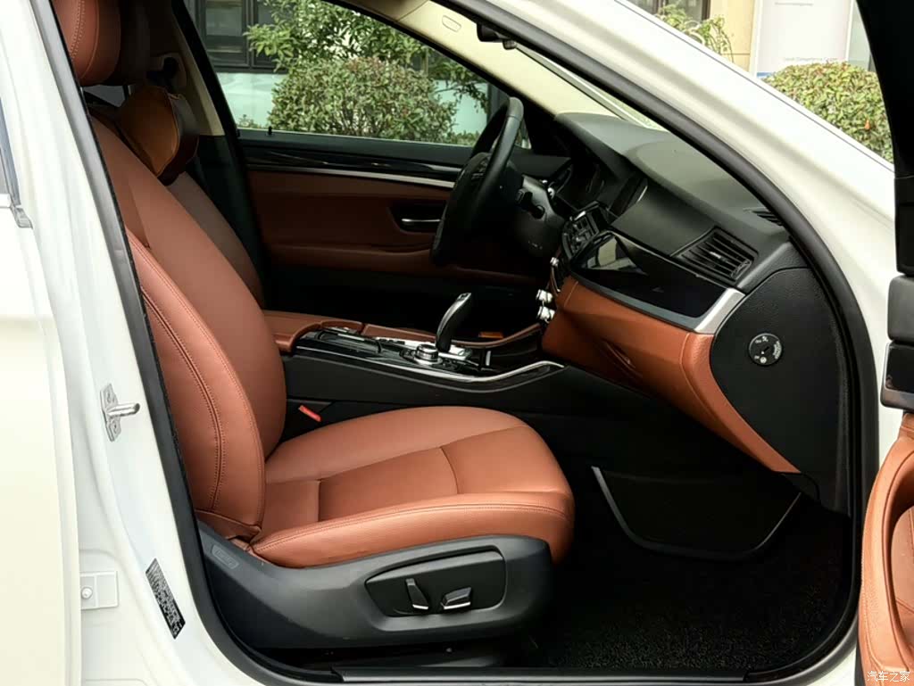 BMW 5 Series, 2015 25