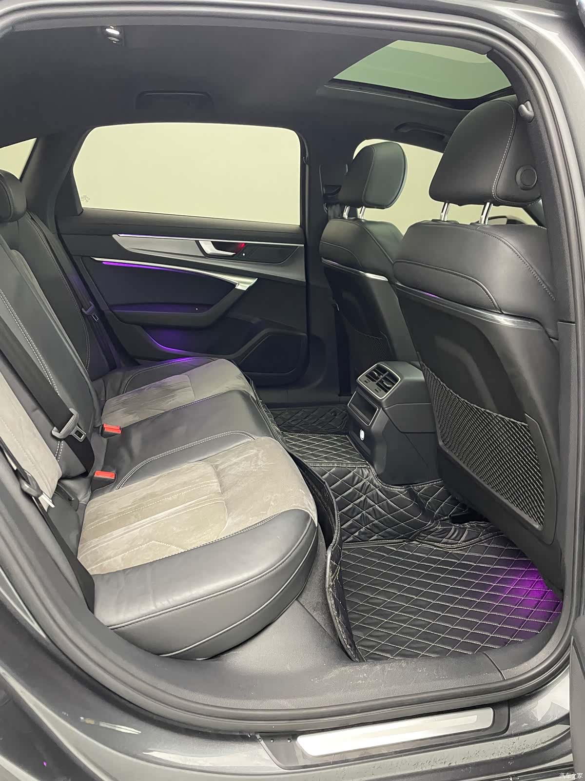 Audi A6L, 2020 все фото