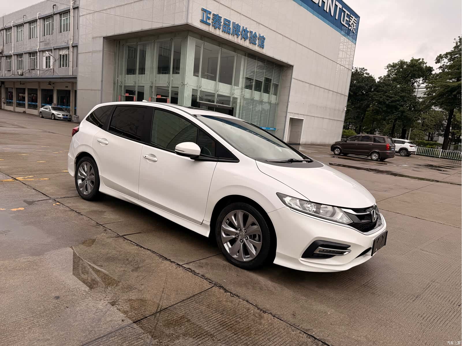 Honda Jade, 2017 1