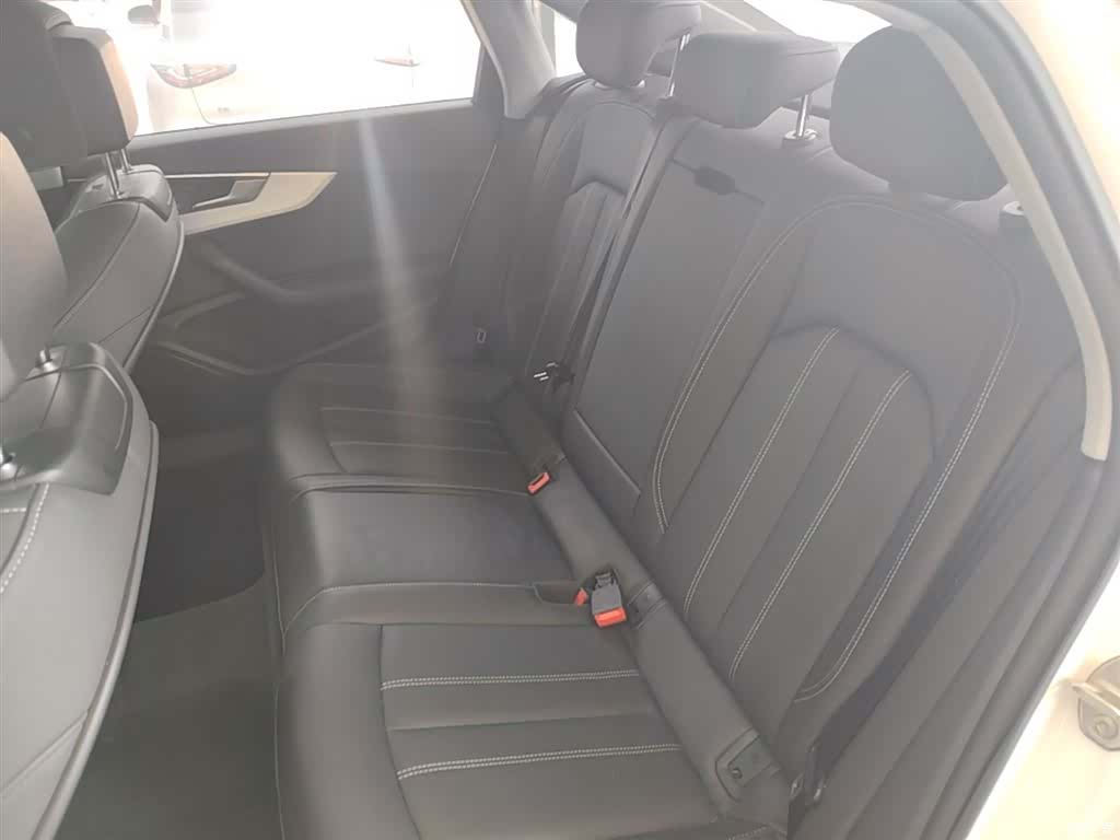 Audi A4L, 2020 17