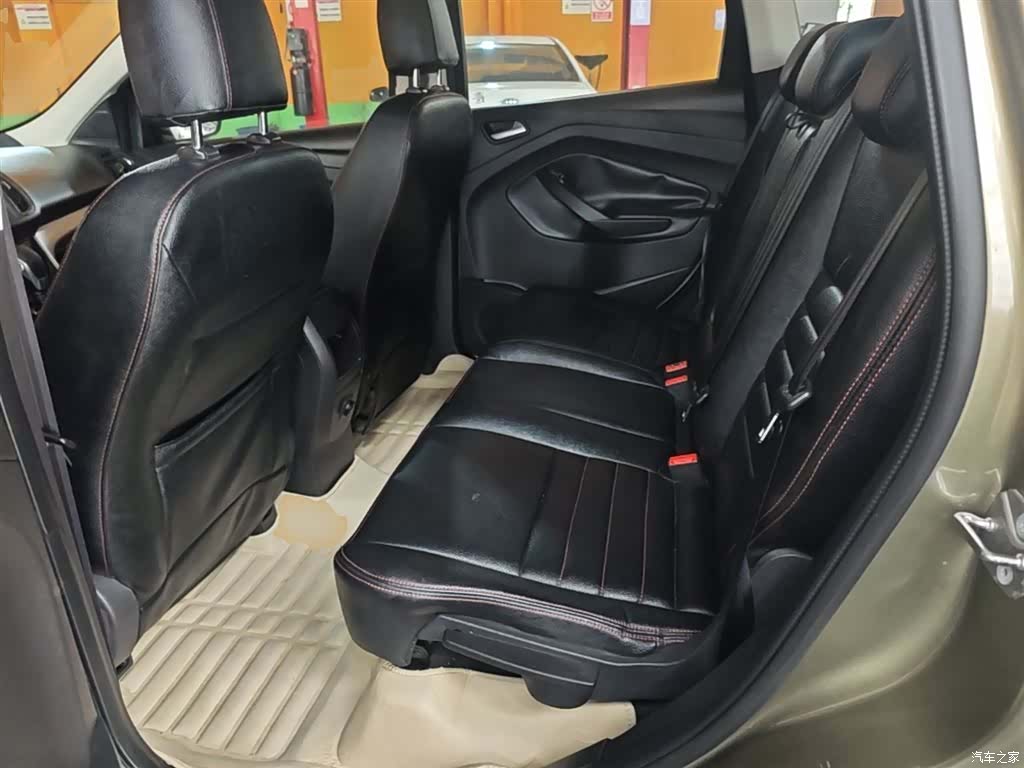 Ford Kuga, 2014 17