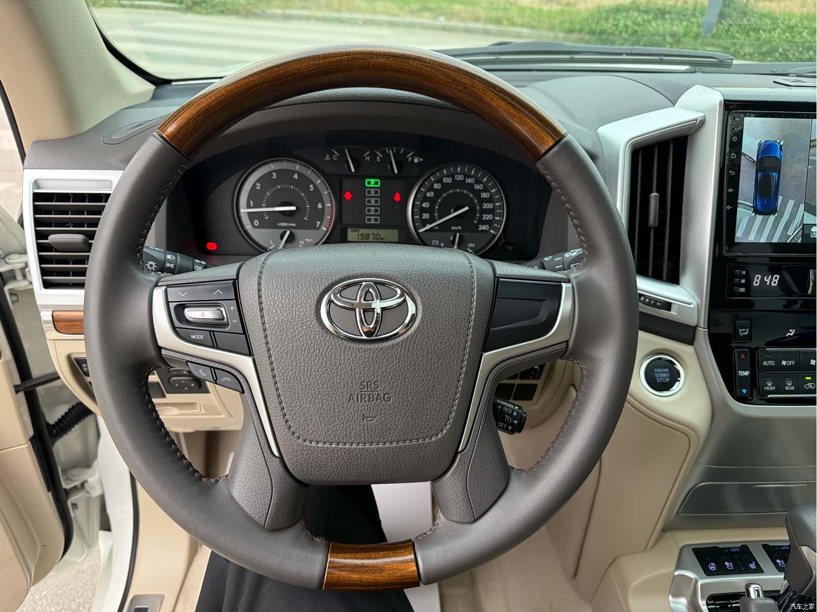 Toyota Land Cruiser, 2018 13