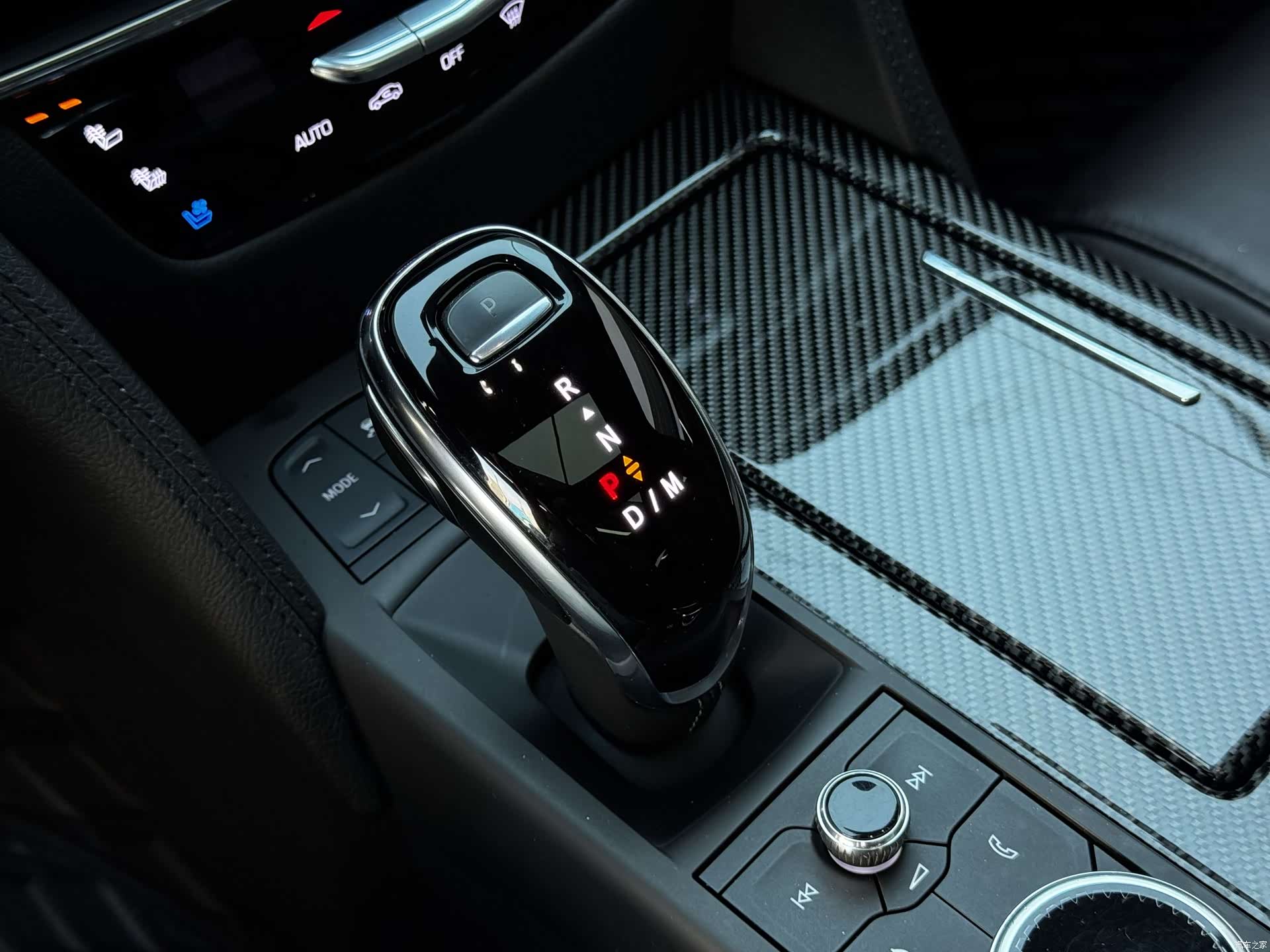 Cadillac CT6, 2022 10