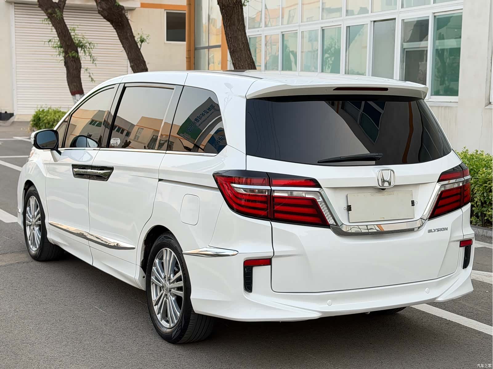 Honda Elysion, 2017 4