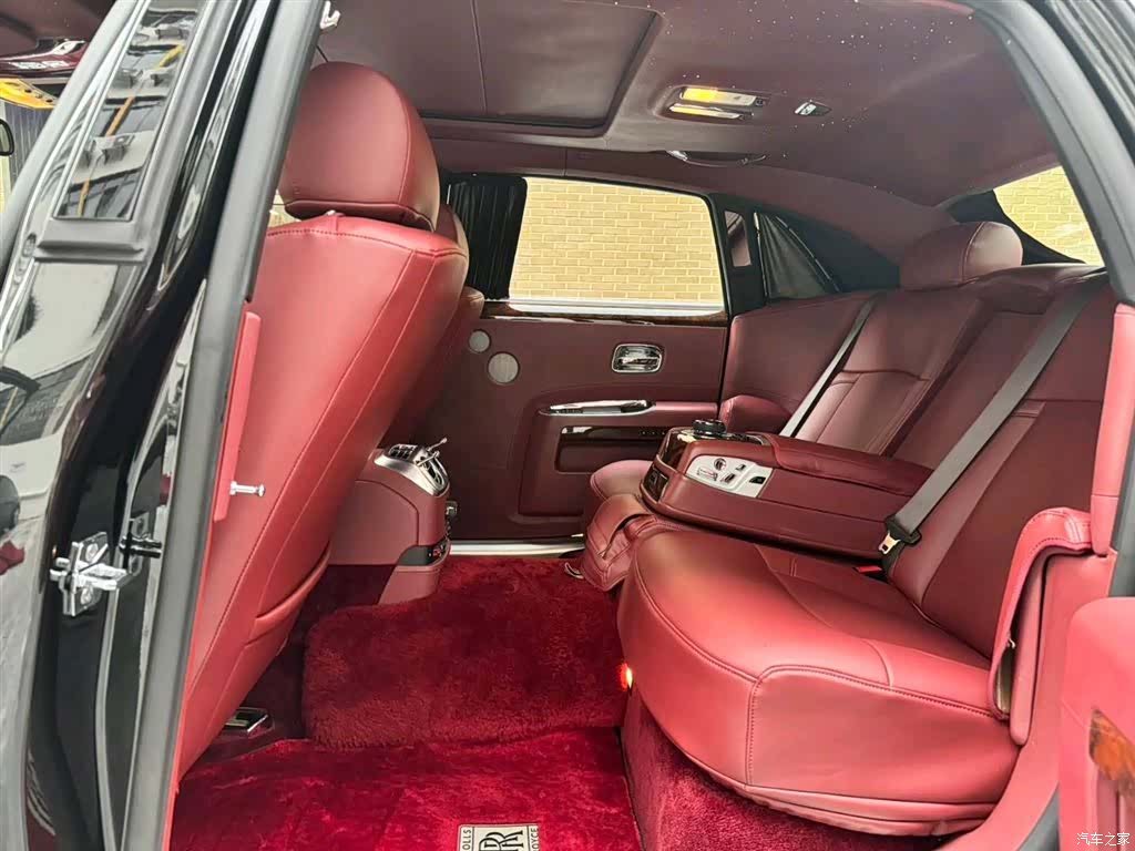 Rolls-Royce Ghost, 2014 все фото