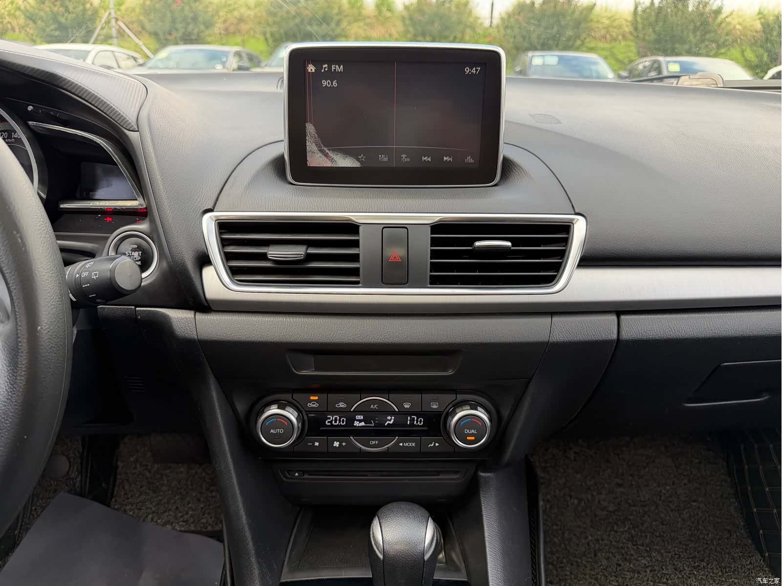 Mazda Mazda3, 2016 10