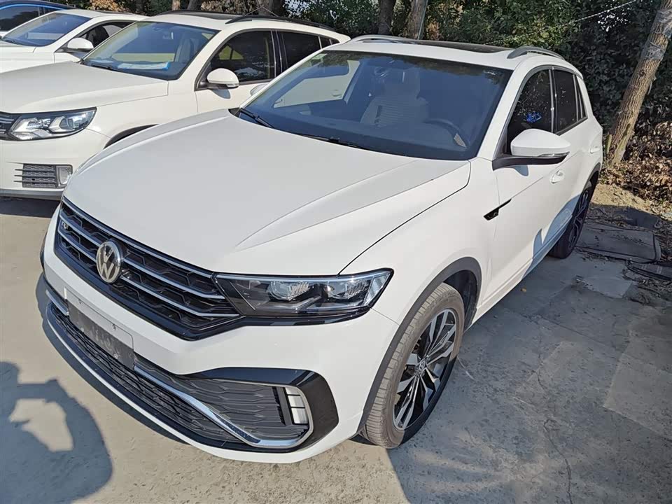 Volkswagen T-ROC exploring Songs