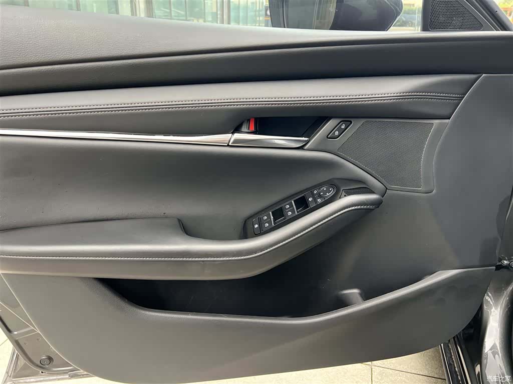 Mazda Mazda3, 2022 18