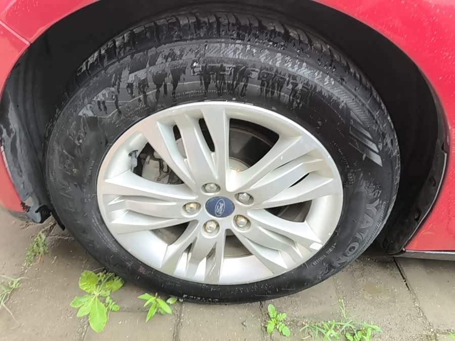 Ford Focus 2015, фото 23