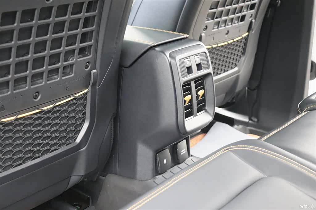 Ford Bronco, 2026 18