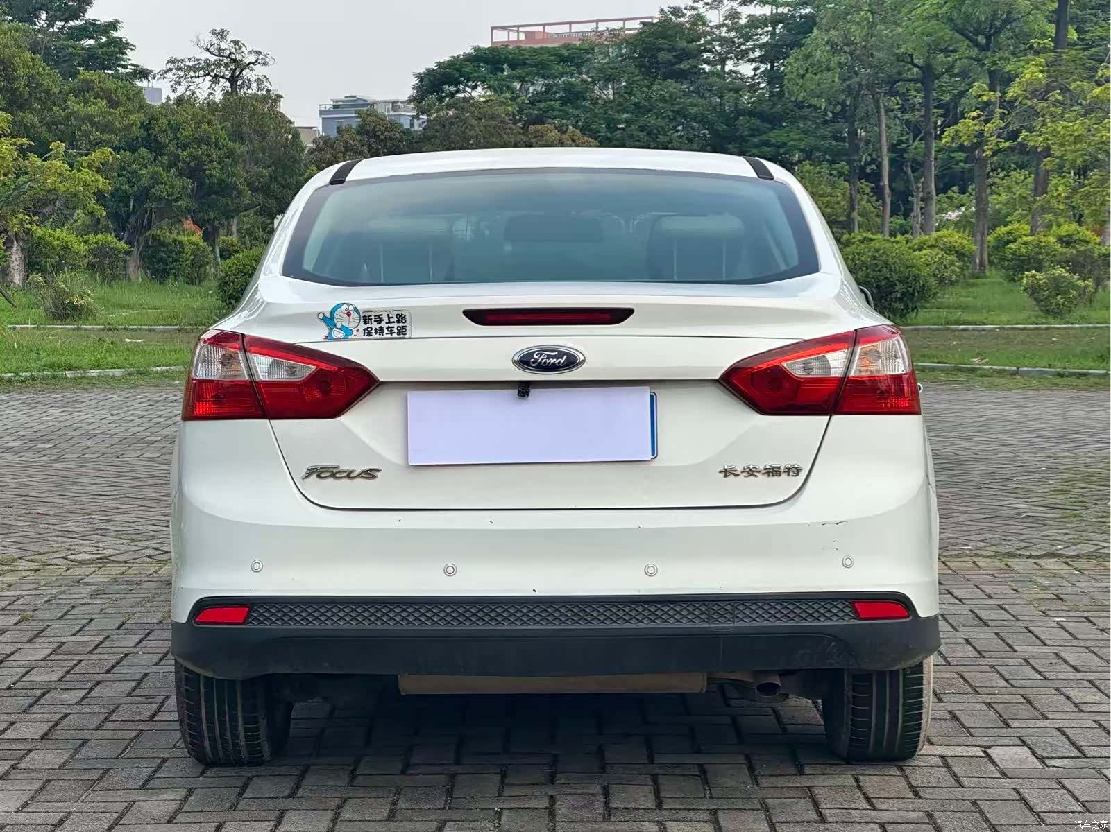 Ford Focus, 2014 10