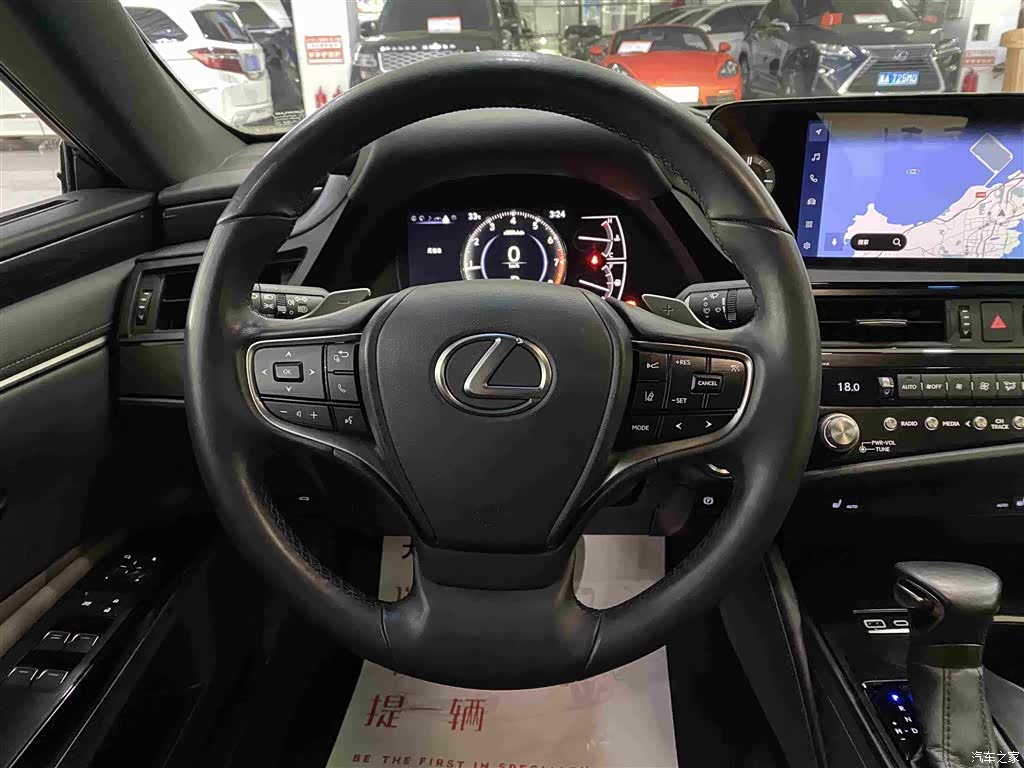 Lexus ES, 2024 12