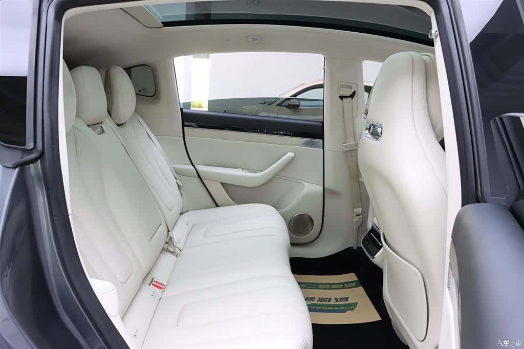 Luxeed R7, 2025 17