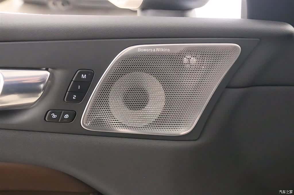 Volvo XC60, 2024 11