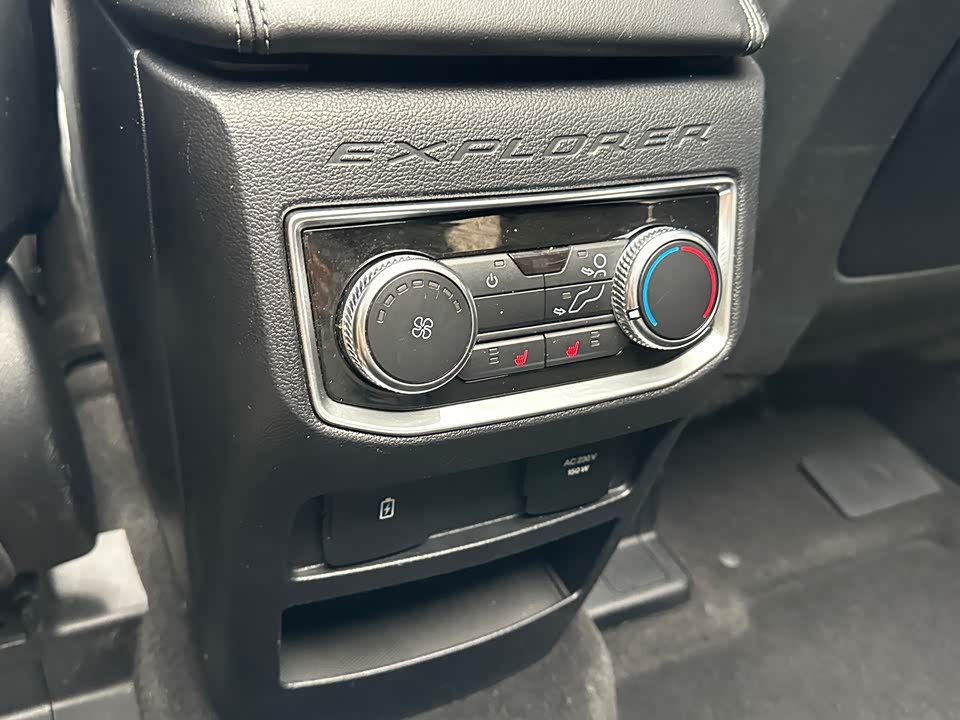 Ford Explorer Ford Explorer