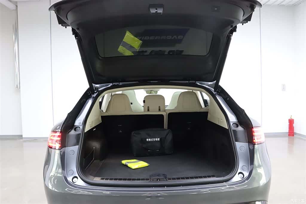 Luxeed R7, 2025 29