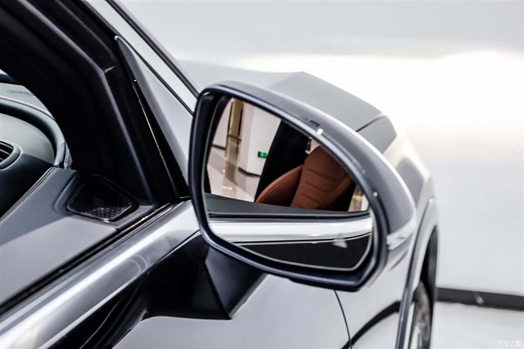 Mercedes-Benz GLC, 2025 12