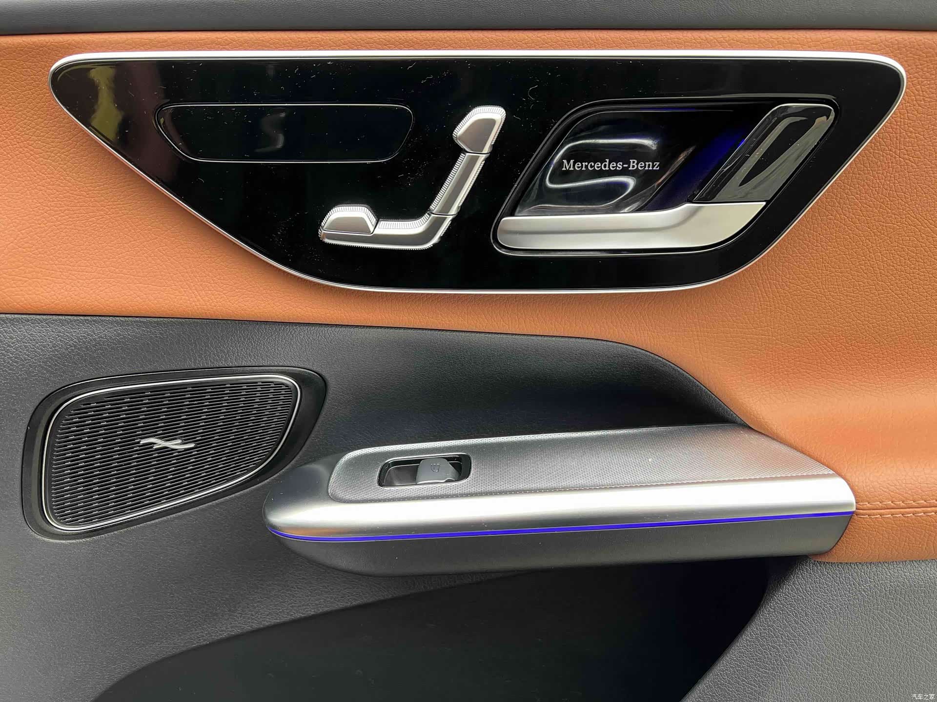Mercedes-Benz GLC, 2025 12