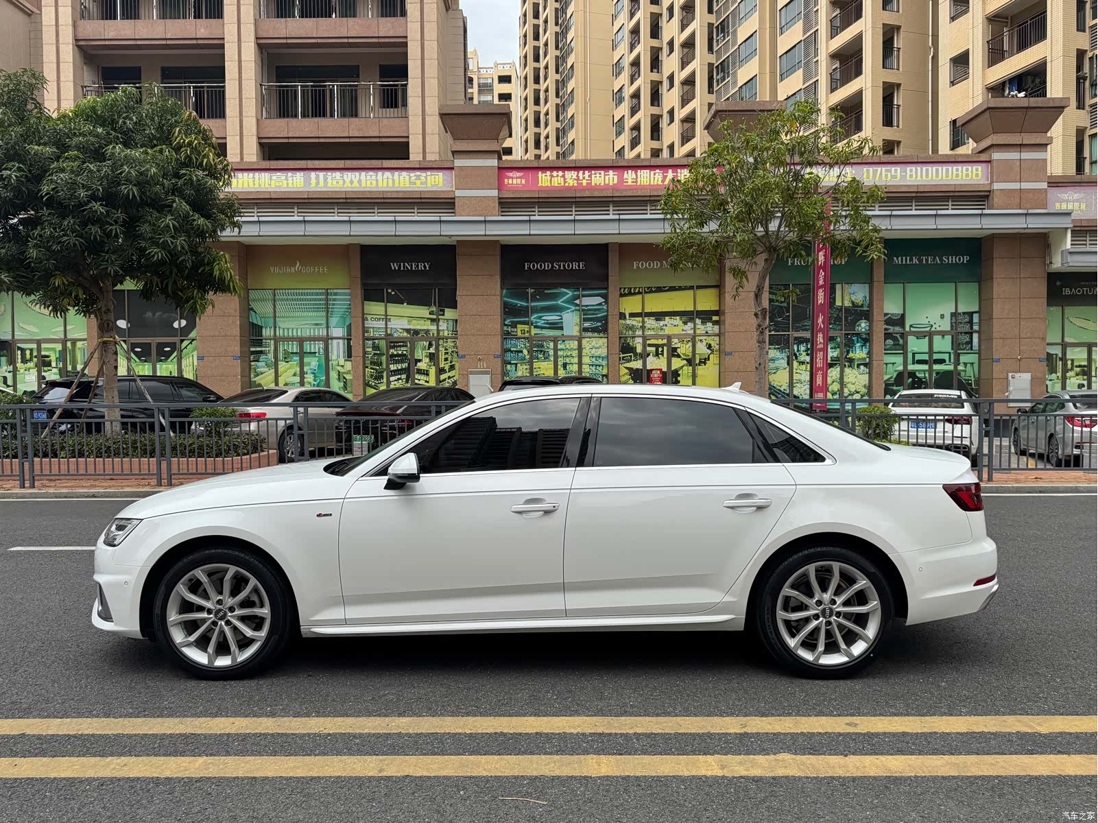 Audi A4L, 2019 8