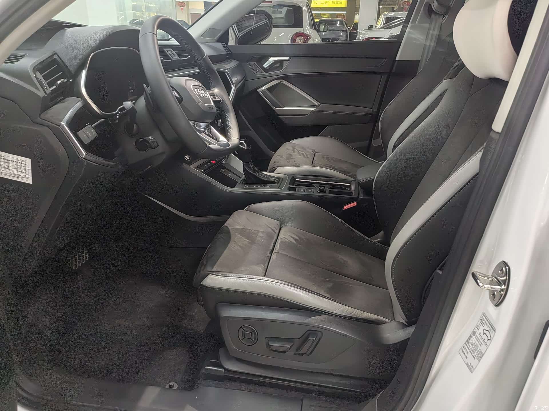 Audi Q3, 2023 11