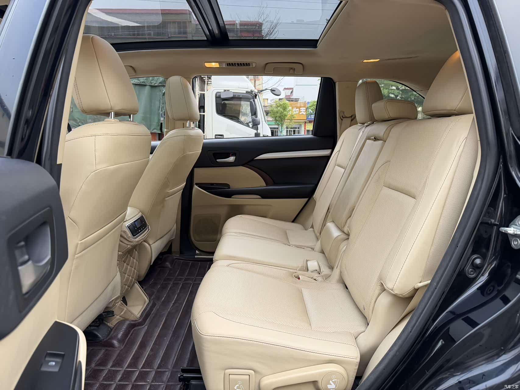 Toyota Highlander, 2017 все фото