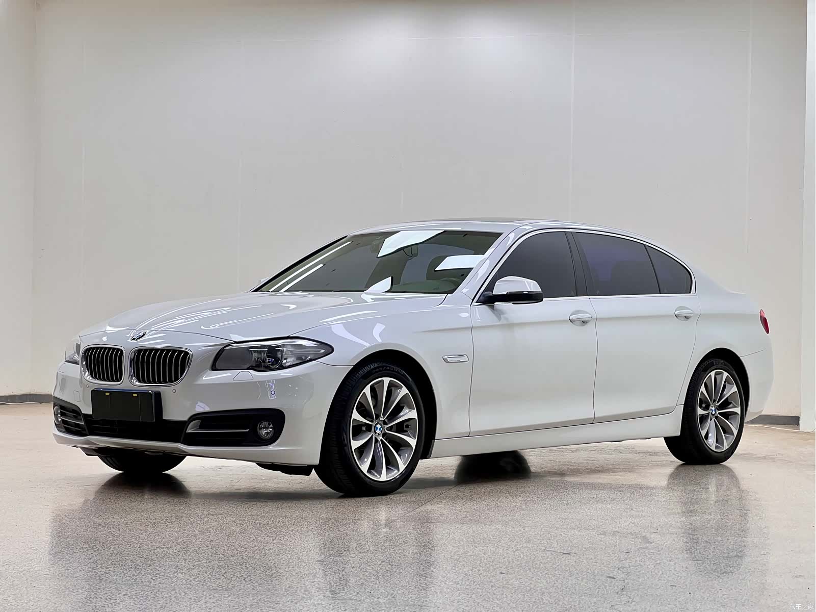 BMW 5 Series, 2016 1