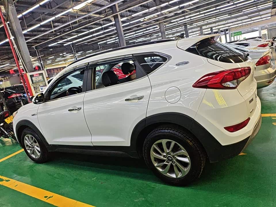 Hyundai Tucson