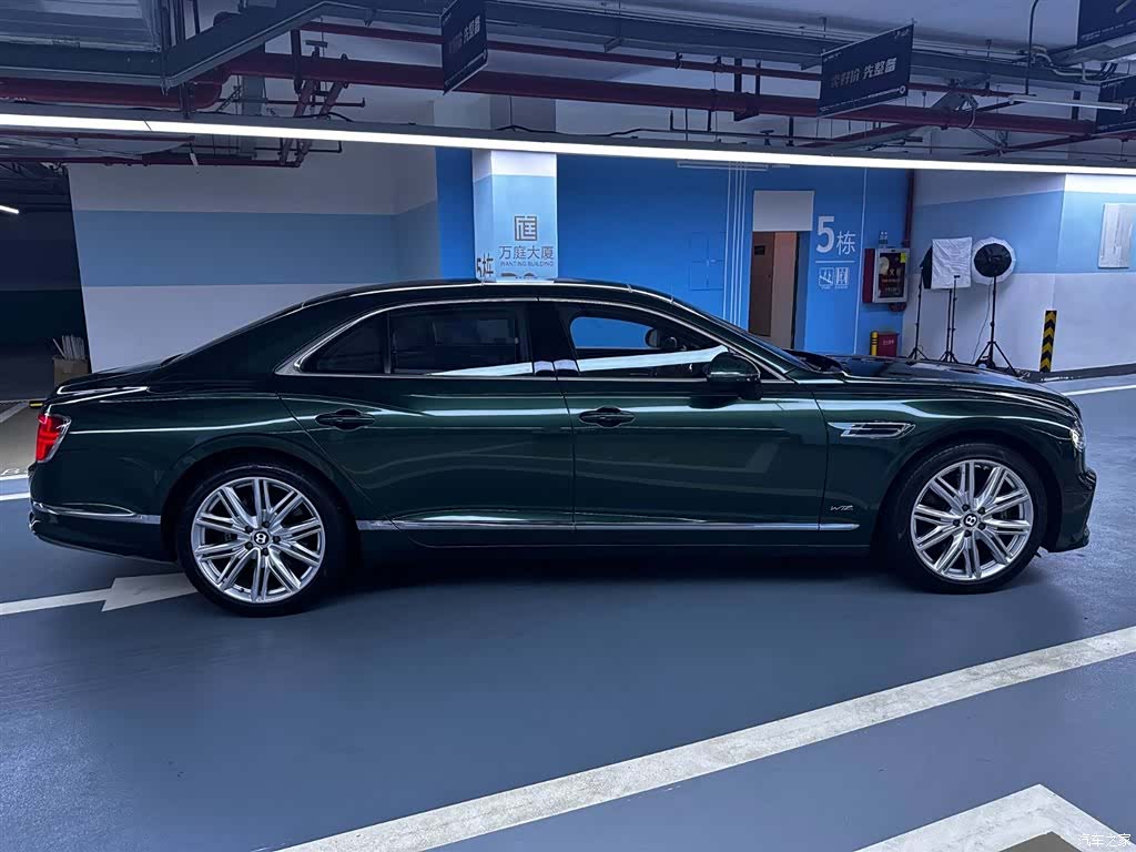 Bentley Flying Spur, 2020 2