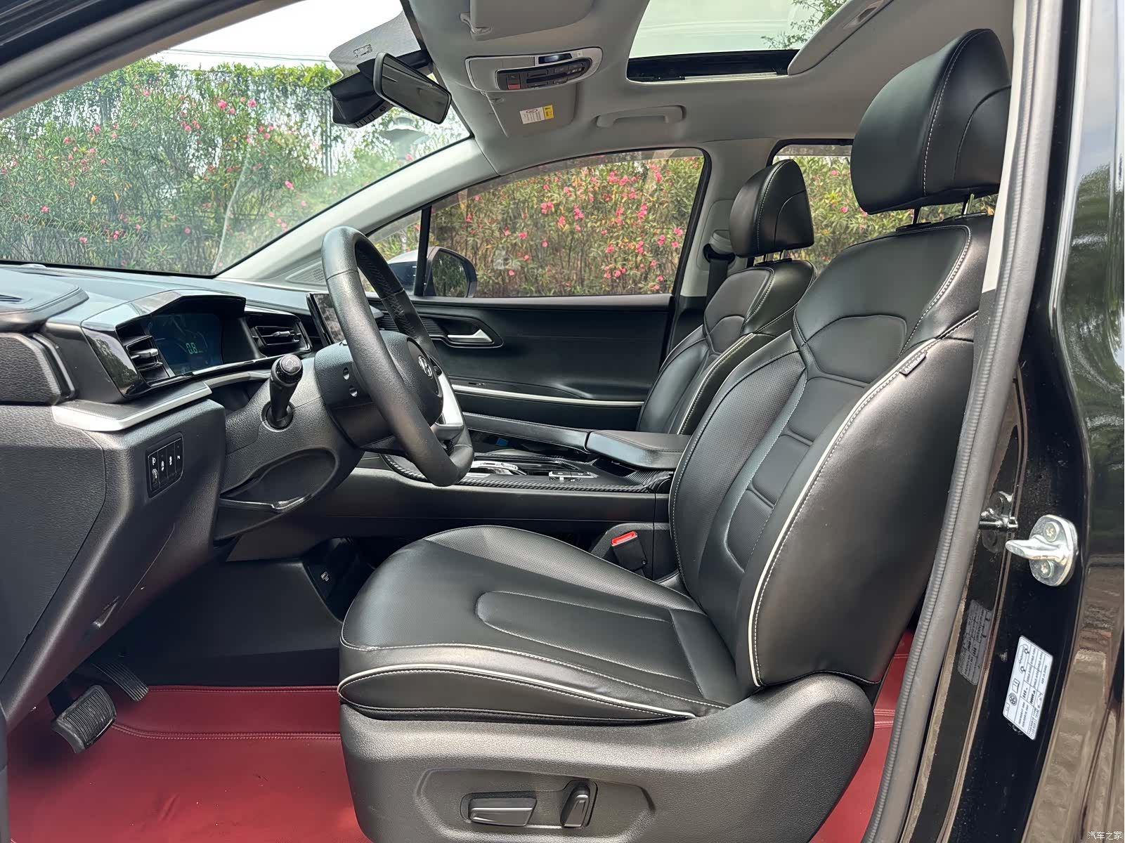 Hyundai Custo, 2025 36
