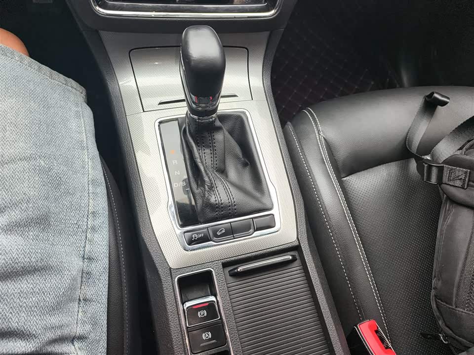 Roewe RX5 Roewe RX5