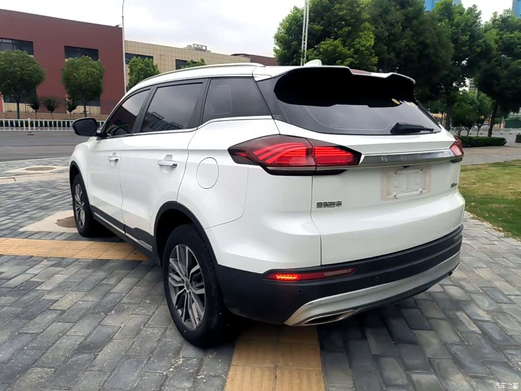 Geely Boyue, 2021 все фото