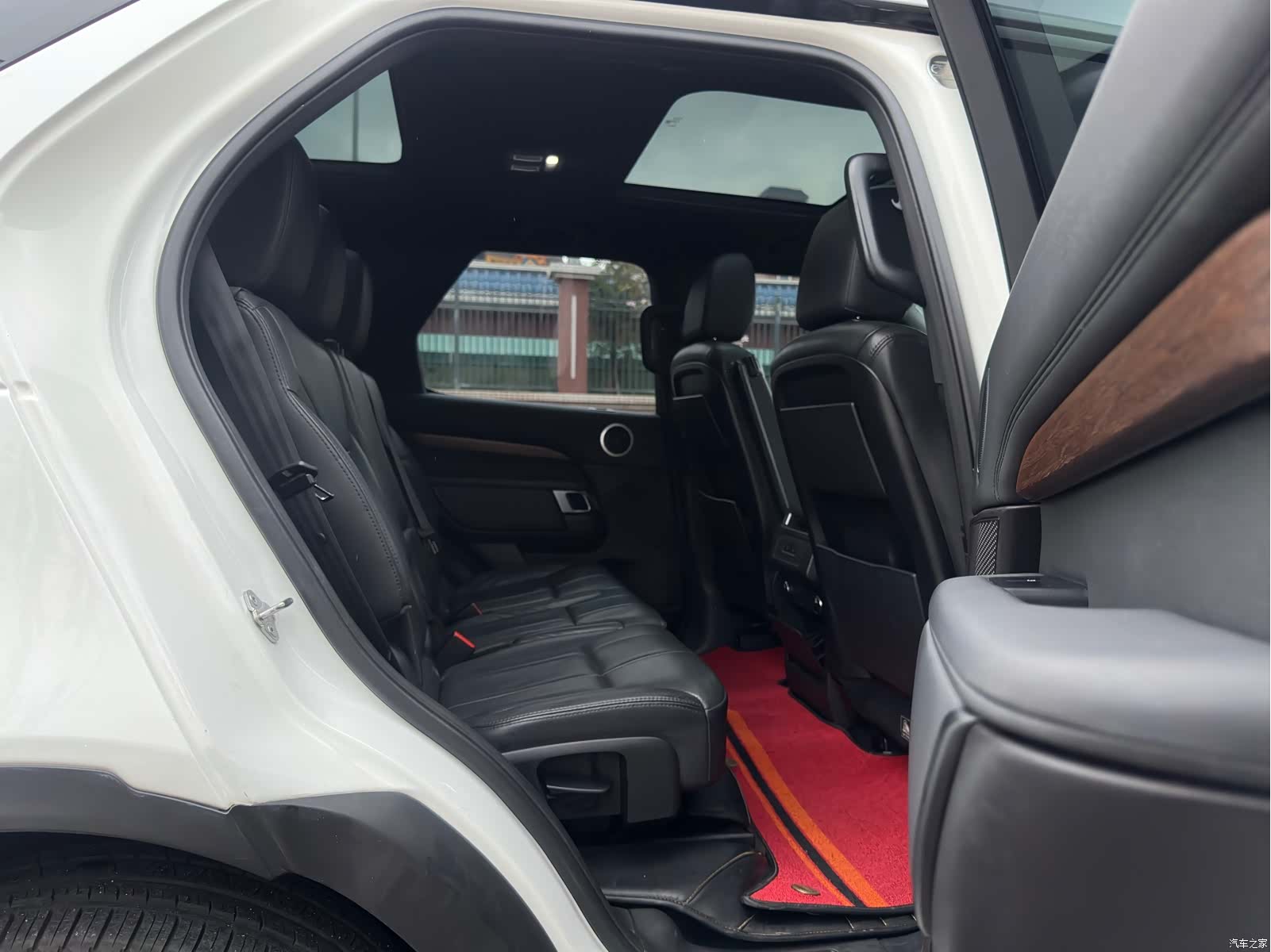 Land Rover Discovery, 2017 16
