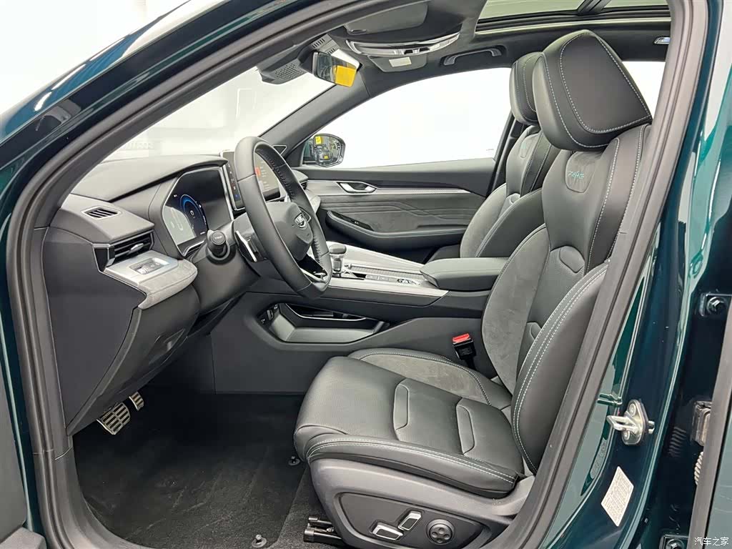 Geely Preface, 2024 14