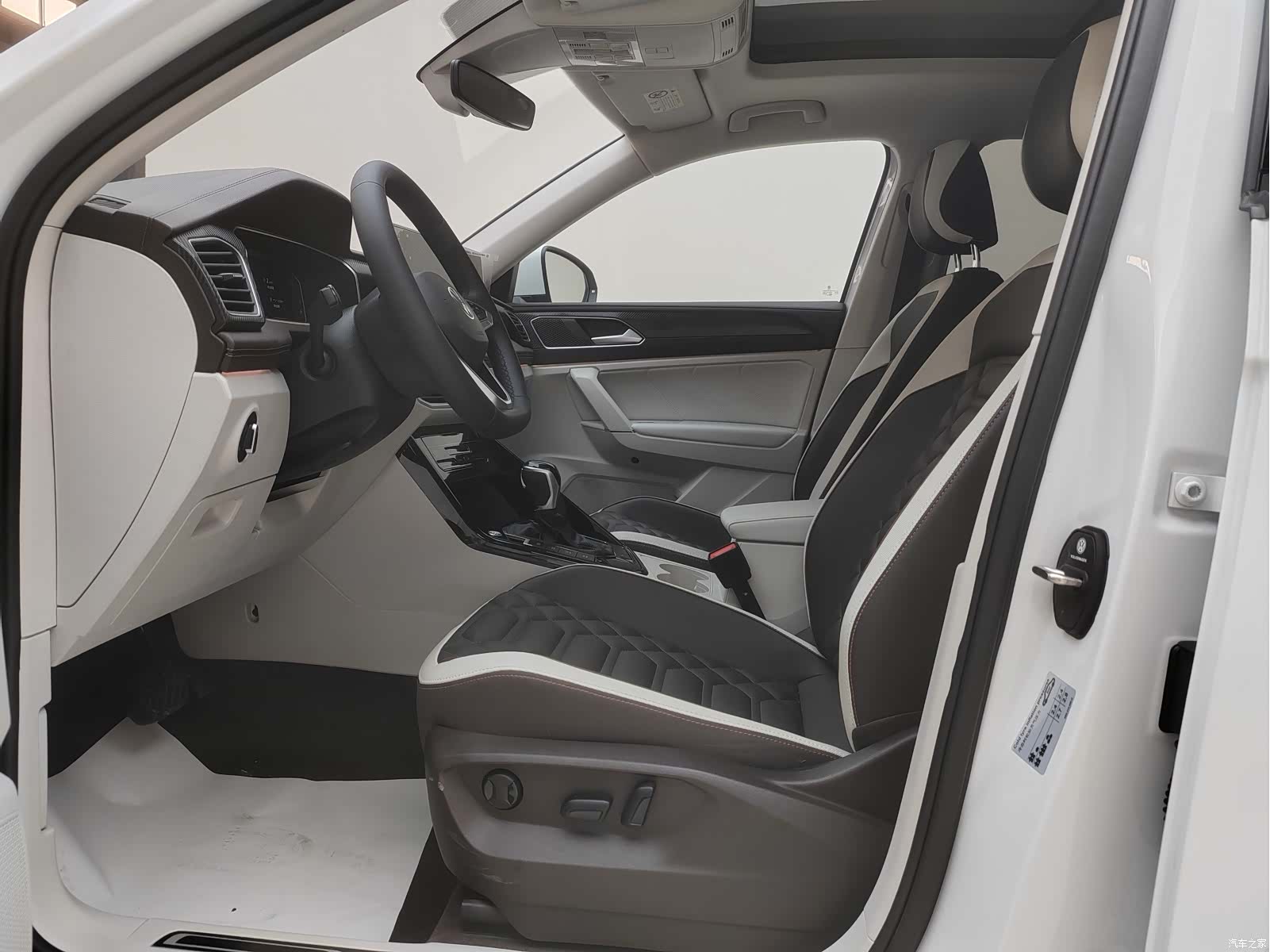 Volkswagen Tayron, 2023 9